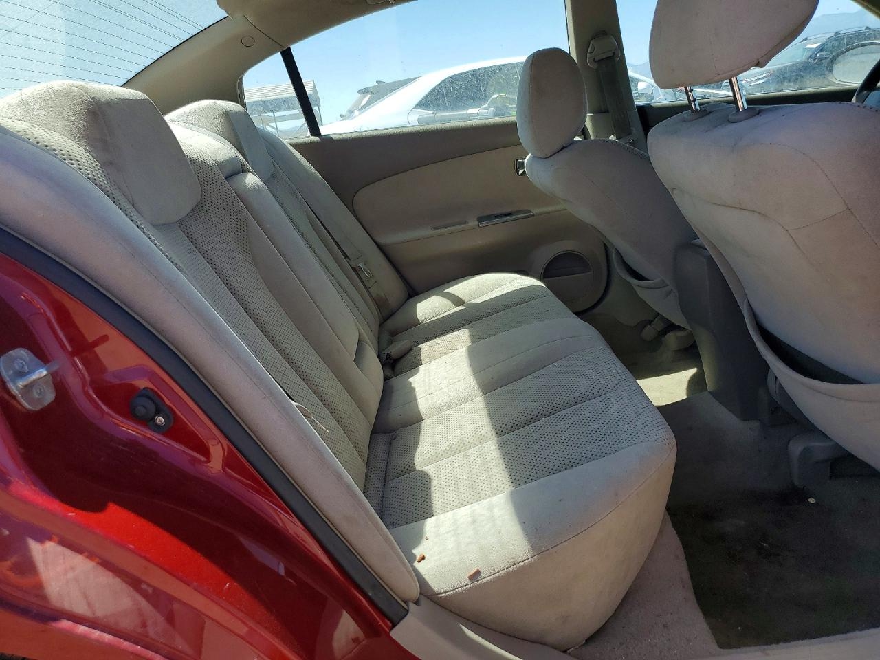 2006 Nissan Altima 2.5 Red vin: 1N4AL11D76N405843