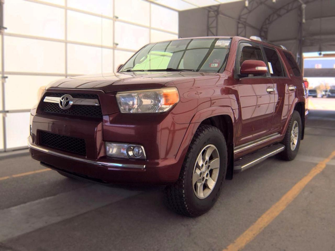 2013 Toyota 4runner Sr5 Red vin: JTEBU5JR4D5134022