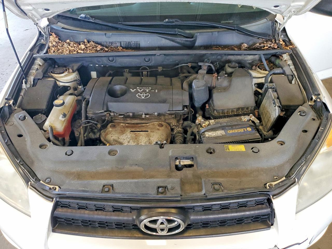2011 Toyota Rav4 Base White vin: 2T3BF4DV5BW085050