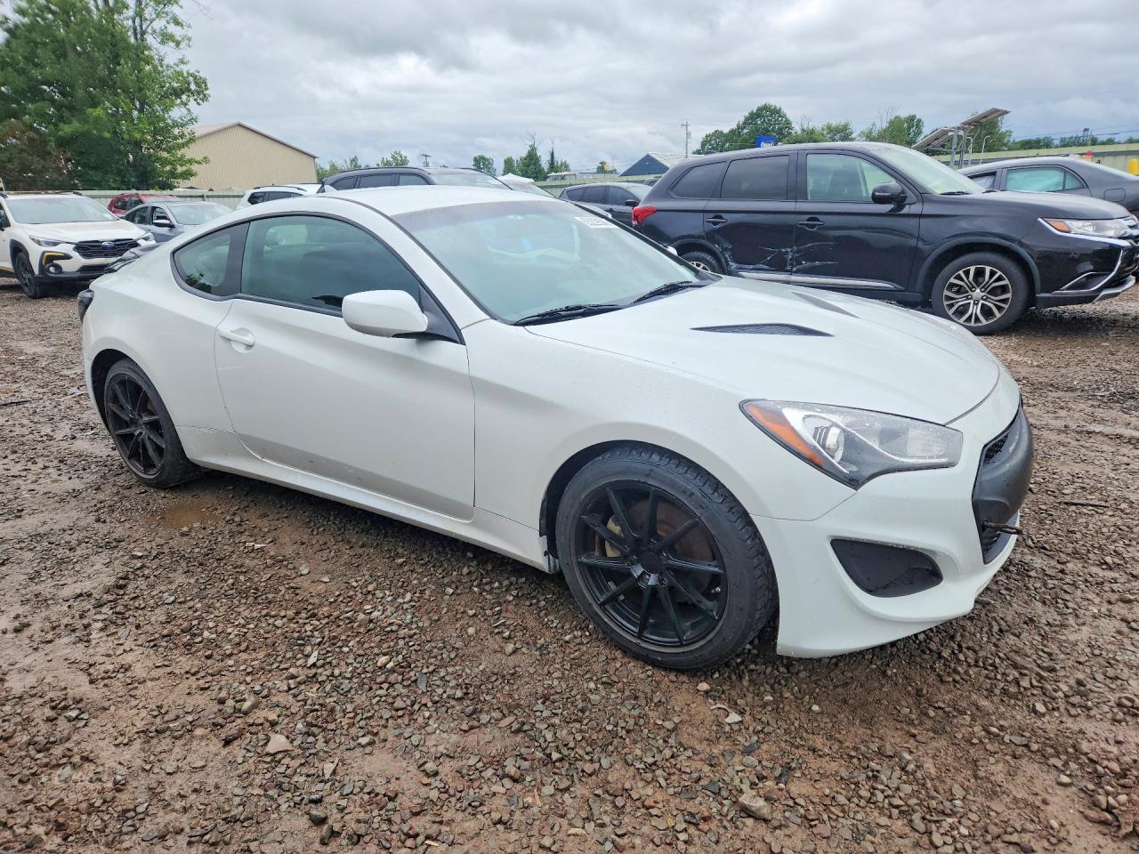 2013 Hyundai Genesis Coupe 2.0t White vin: KMHHT6KD6DU109201