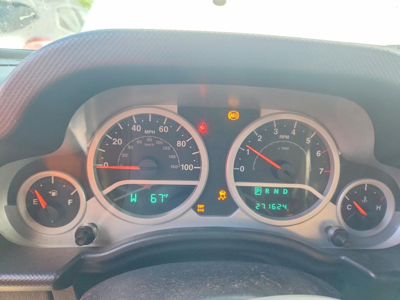 2010 Jeep Wrangler Unlimited Sport Silver vin: 1J4HA3H14AL224672