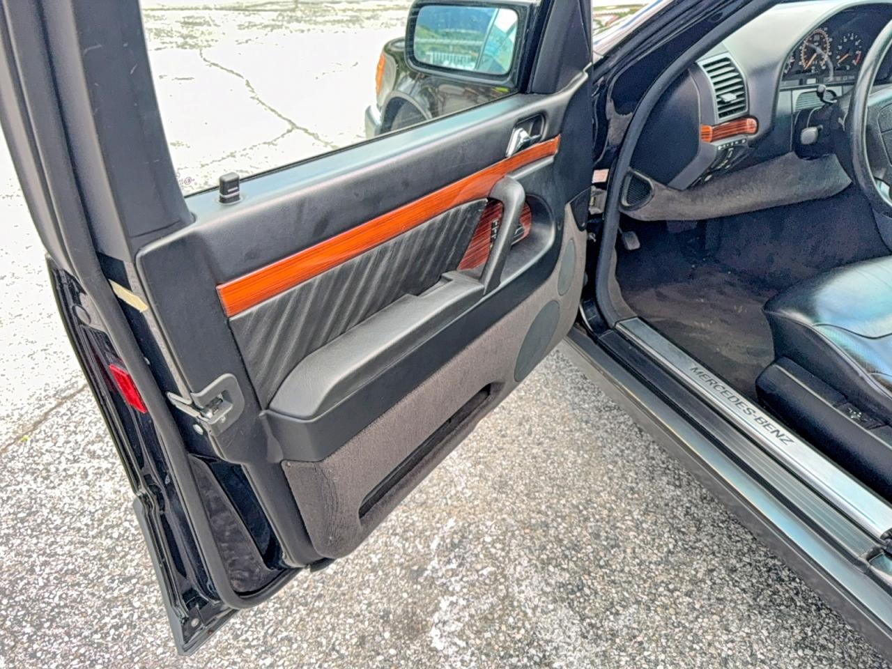 1994 Mercedes-benz S 420 Черный vin: WDBGA43E5RA168104