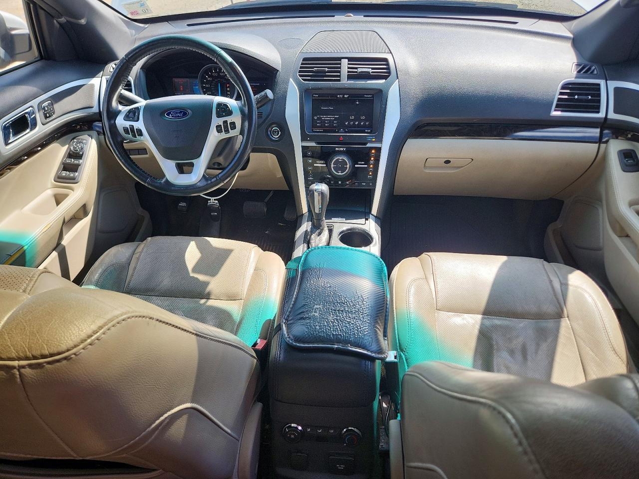 2013 Ford Explorer Серебряный vin: 1FM5K7F82DGC28273