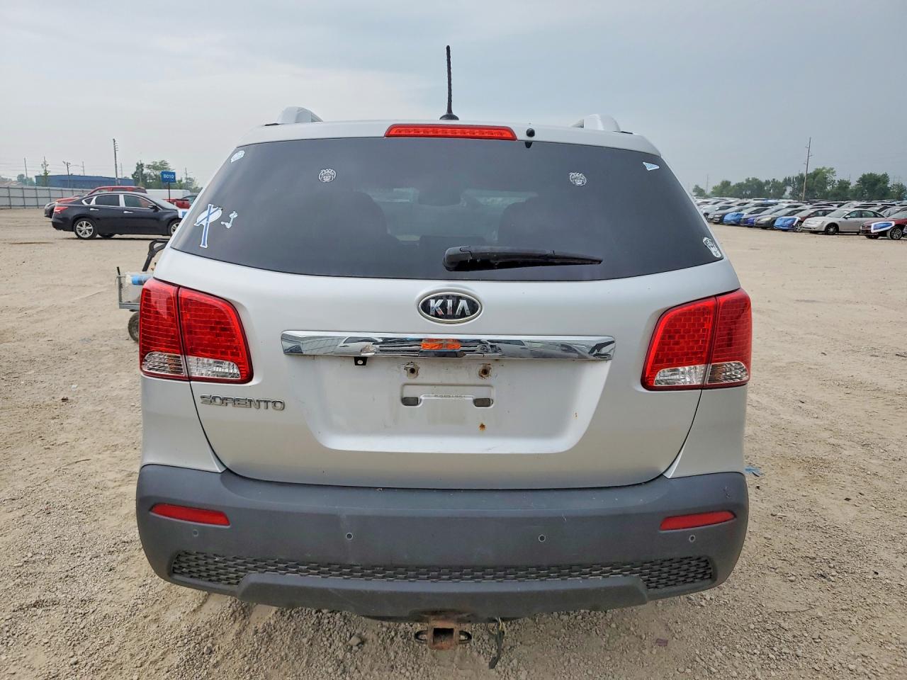 2011 Kia Sorento Lx Silver vin: 5XYKT4A18BG025420
