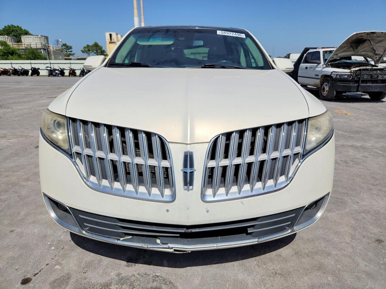 2012 Lincoln Mkt White vin: 2LMHJ5AT4CBL51745