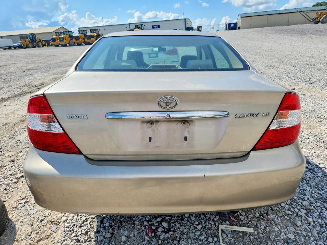 2003 Toyota Camry Le Gold vin: 4T1BE32KX3U190201