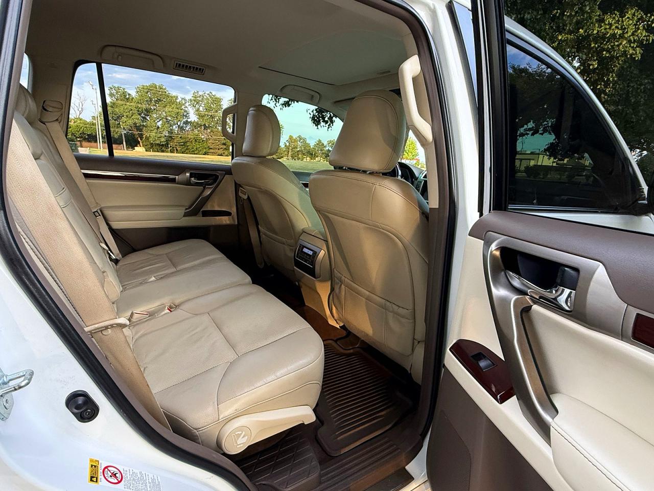 2015 Lexus Gx 460 White vin: JTJBM7FX8F5111477