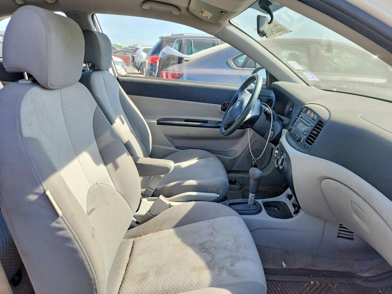 2007 Hyundai Accent Gs Белый vin: KMHCM36C37U021296