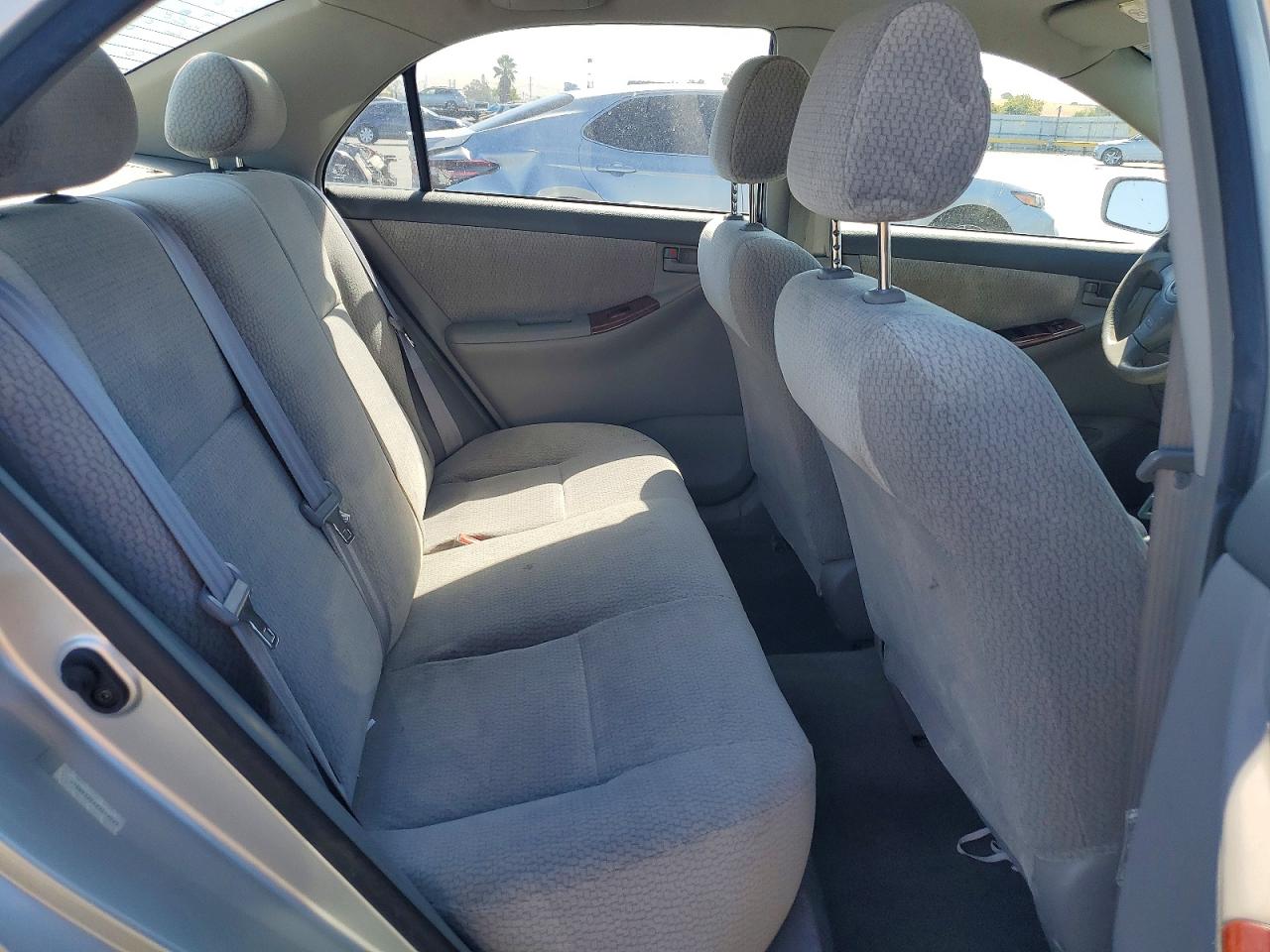 2003 Toyota Corolla Le Silver vin: JTDBR32E632012025
