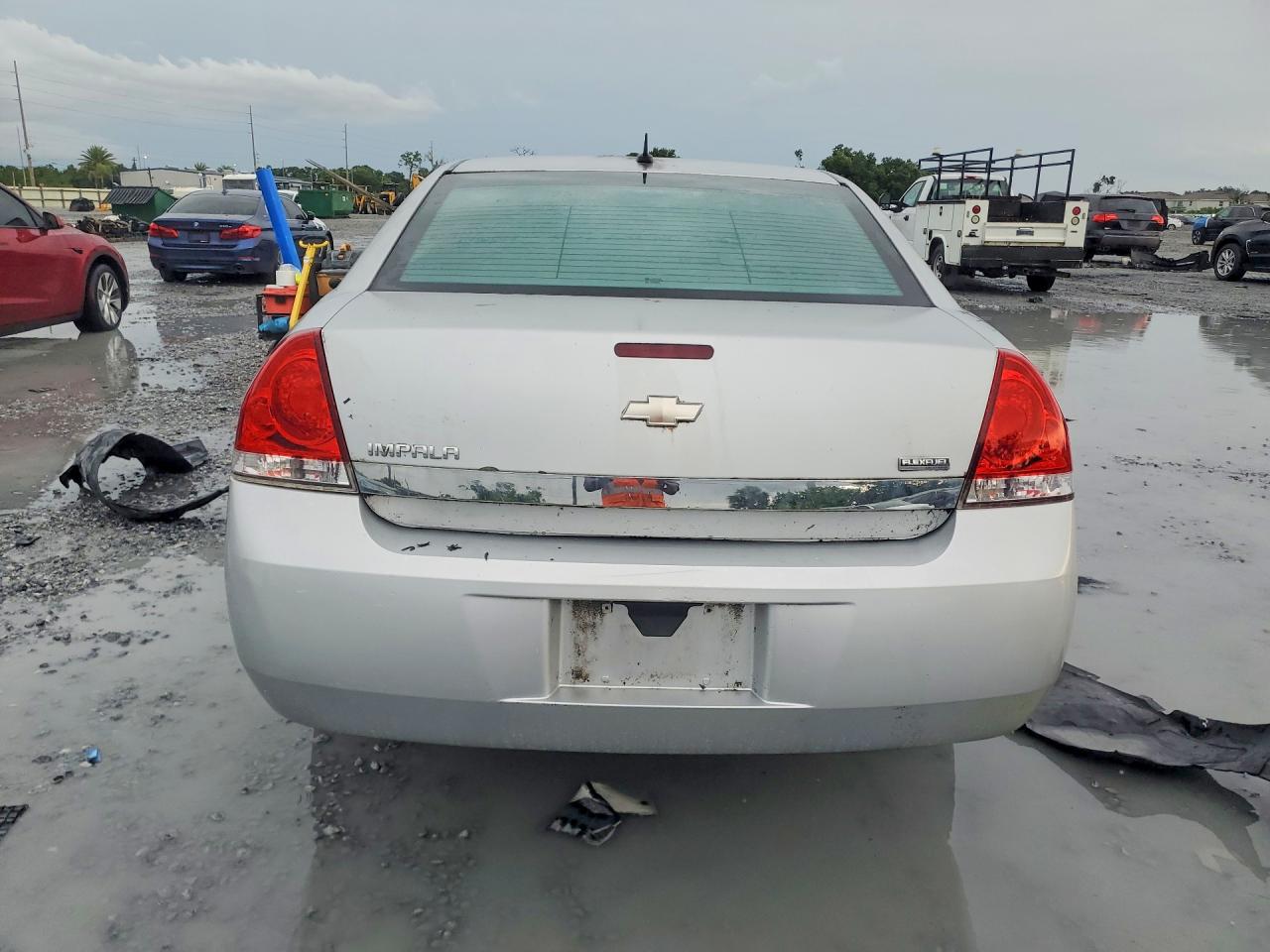 2011 Chevrolet Impala Ls Silver vin: 2G1WA5EK9B1165091