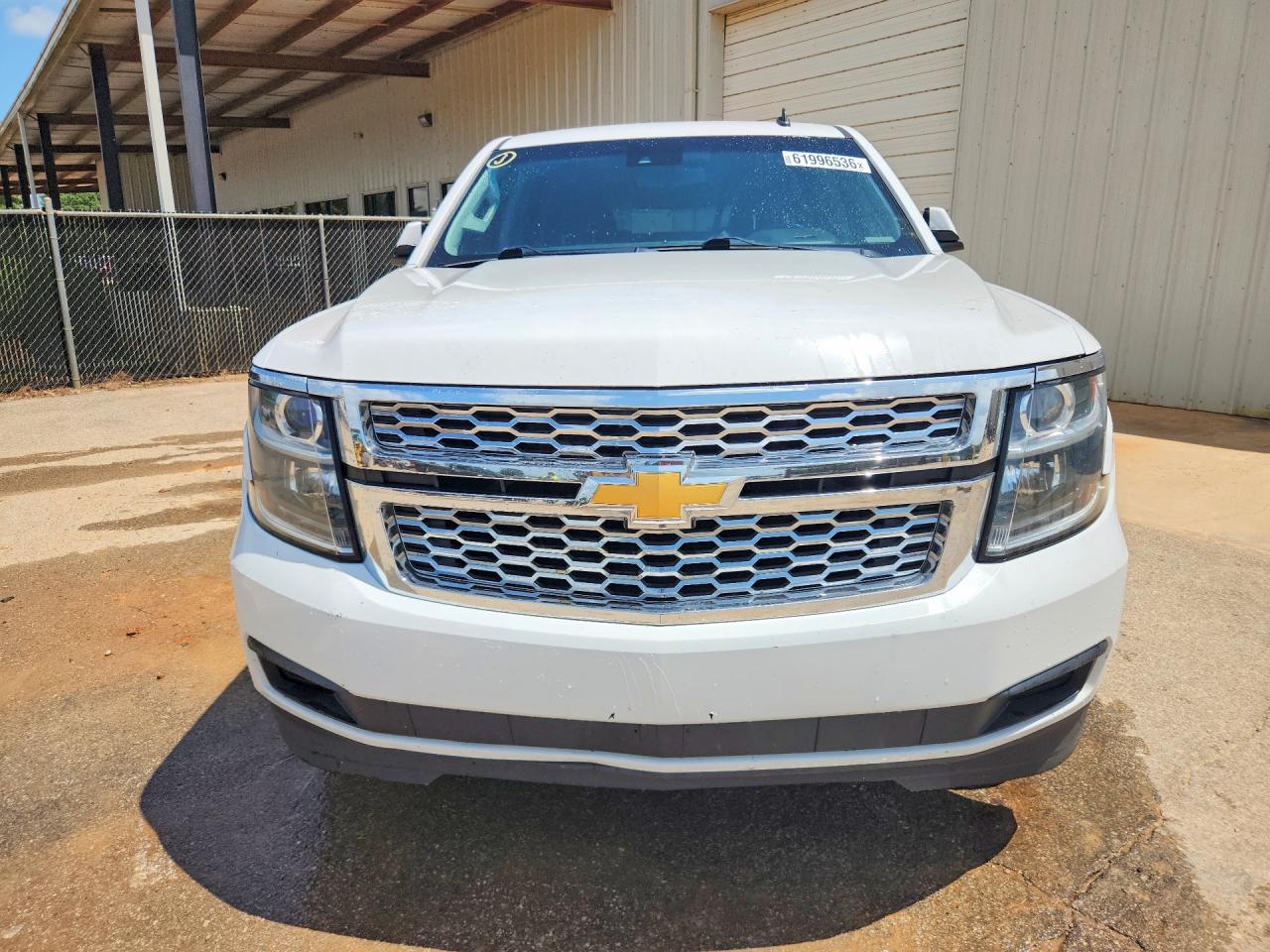2015 Chevrolet Suburban C1500 Ls Белый vin: 1GNSCHKC0FR250632