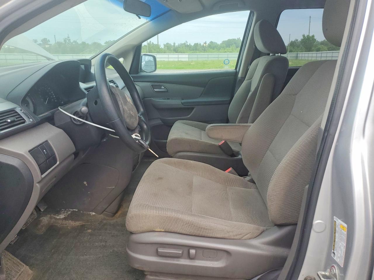 2011 Honda Odyssey Lx Silver vin: 5FNRL5H27BB508763