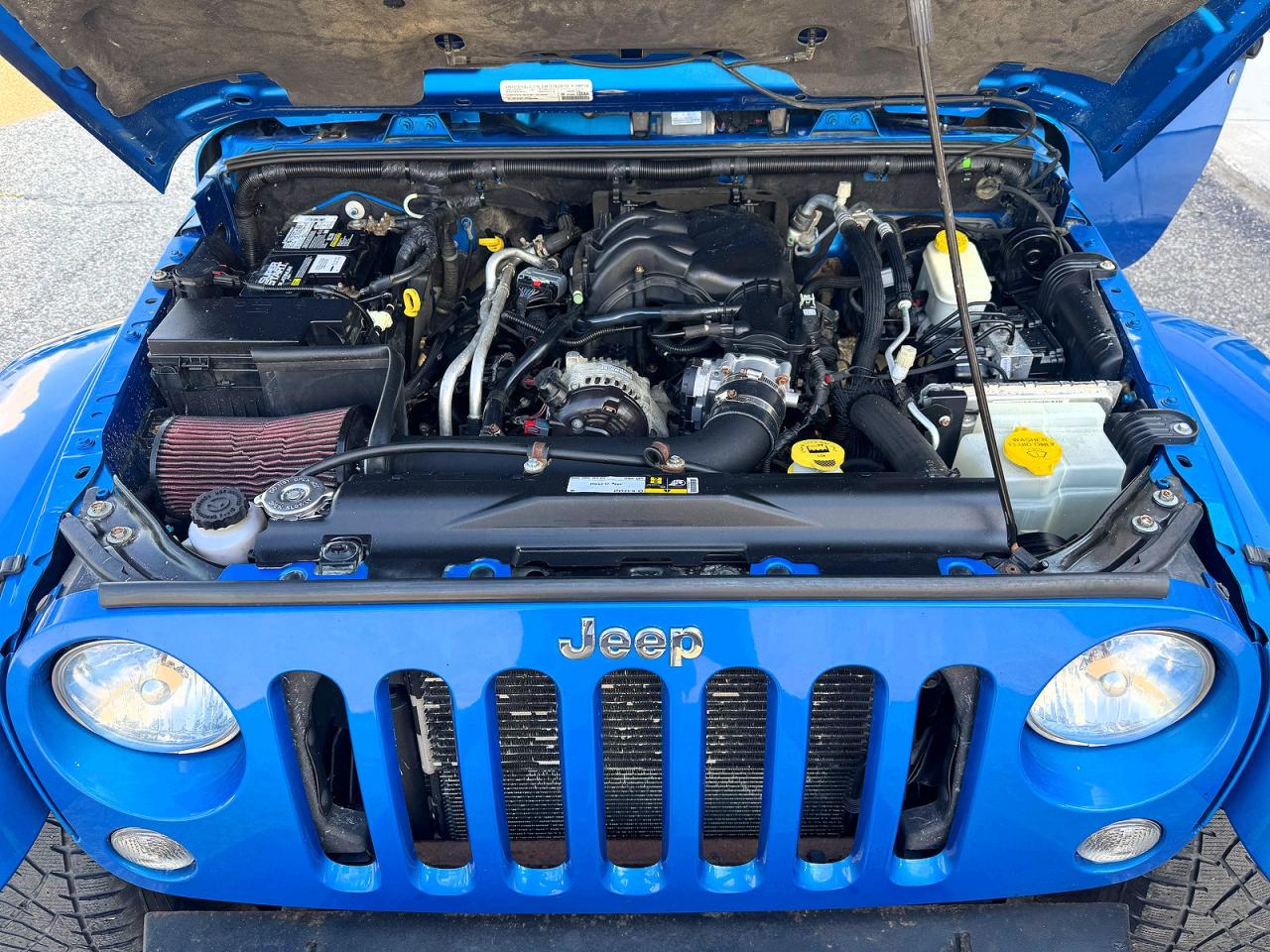 2015 Jeep Wrangler Unlimited Sahara Blue vin: 1C4BJWEG5FL591285