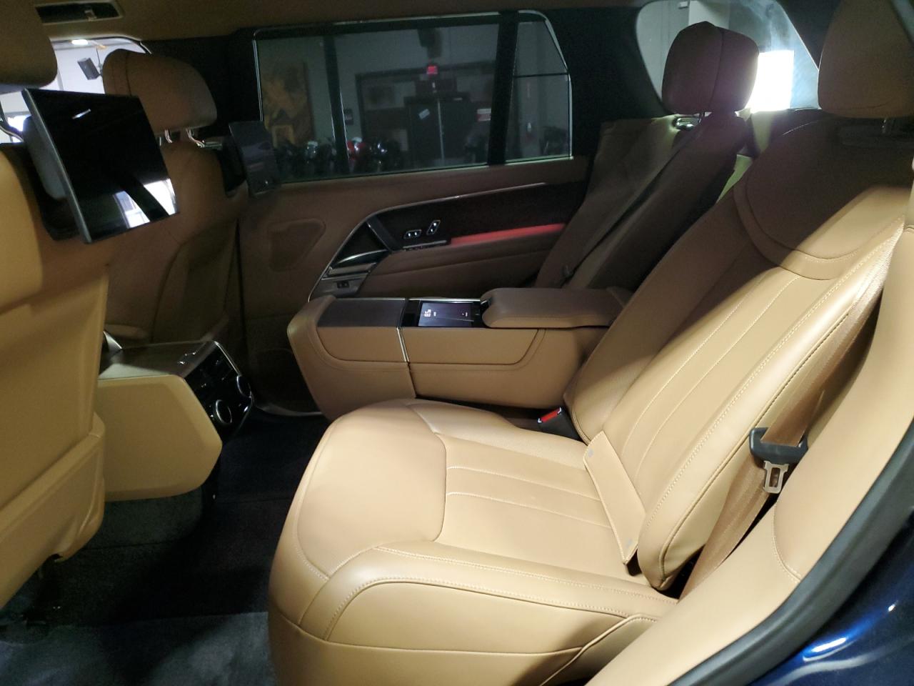 2023 Land Rover Range Rover Autobiography Two Tone vin: SALK1BE76PA036540
