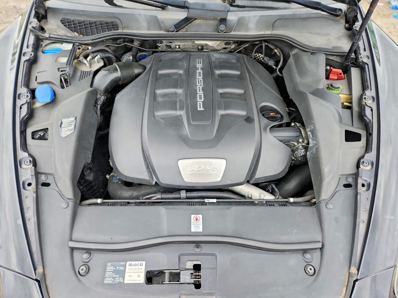 2013 Porsche Cayenne Black vin: WP1AF2A26DLA37443