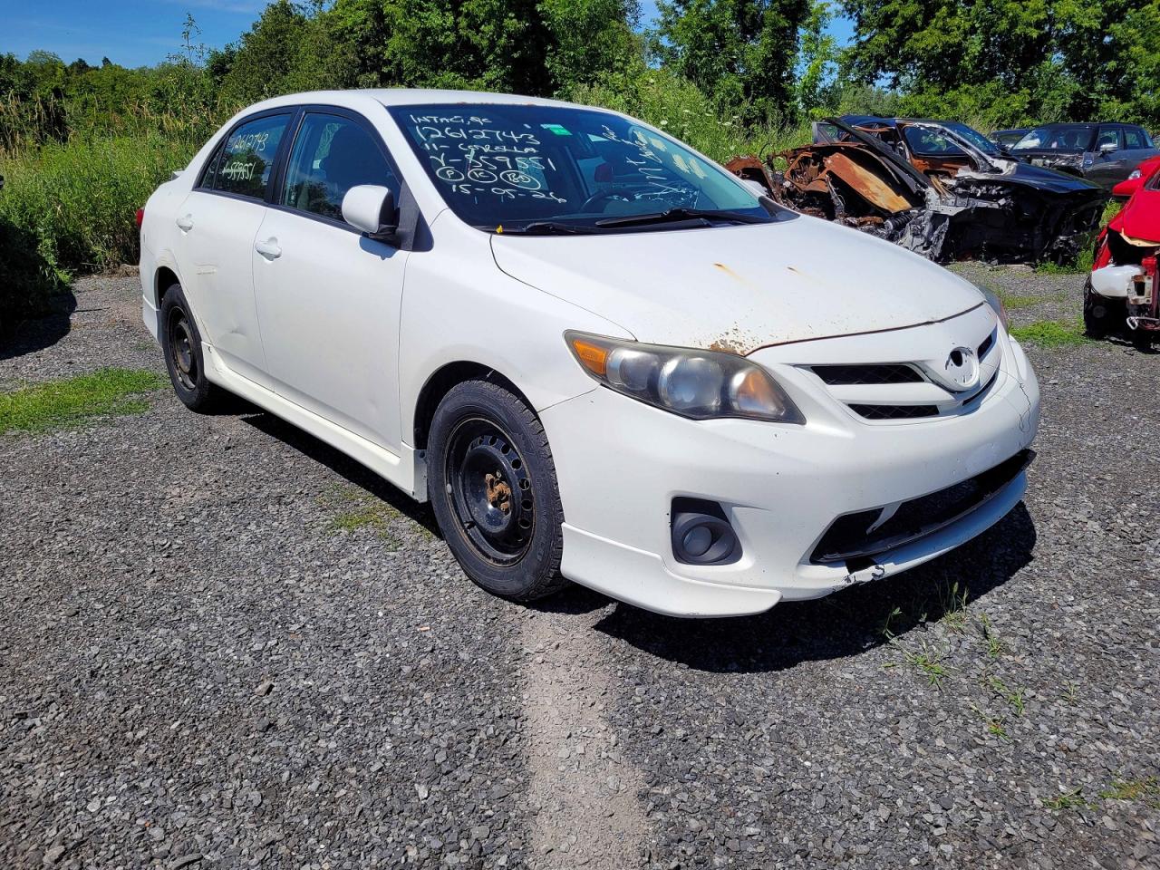 2011 Toyota Corolla Base White vin: 2T1BU4EE0BC559551
