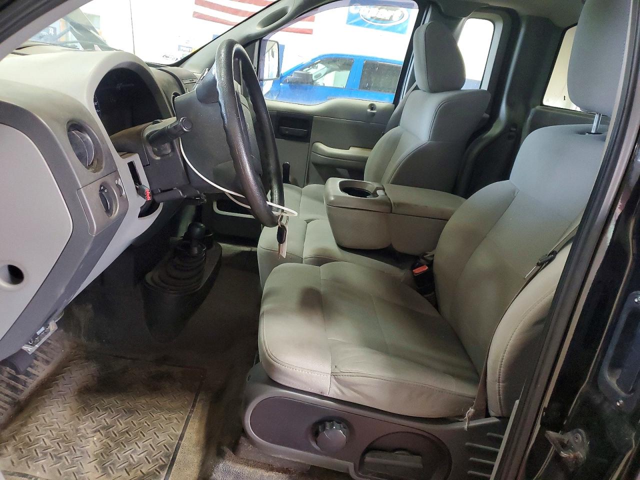 2007 Ford F150 Black vin: 1FTRF04WX7KC21401