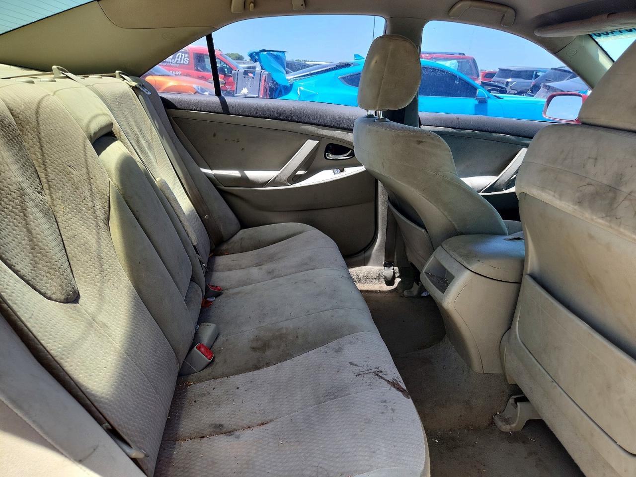 2010 Toyota Camry Le Red vin: 4T1BF3EK2AU512478