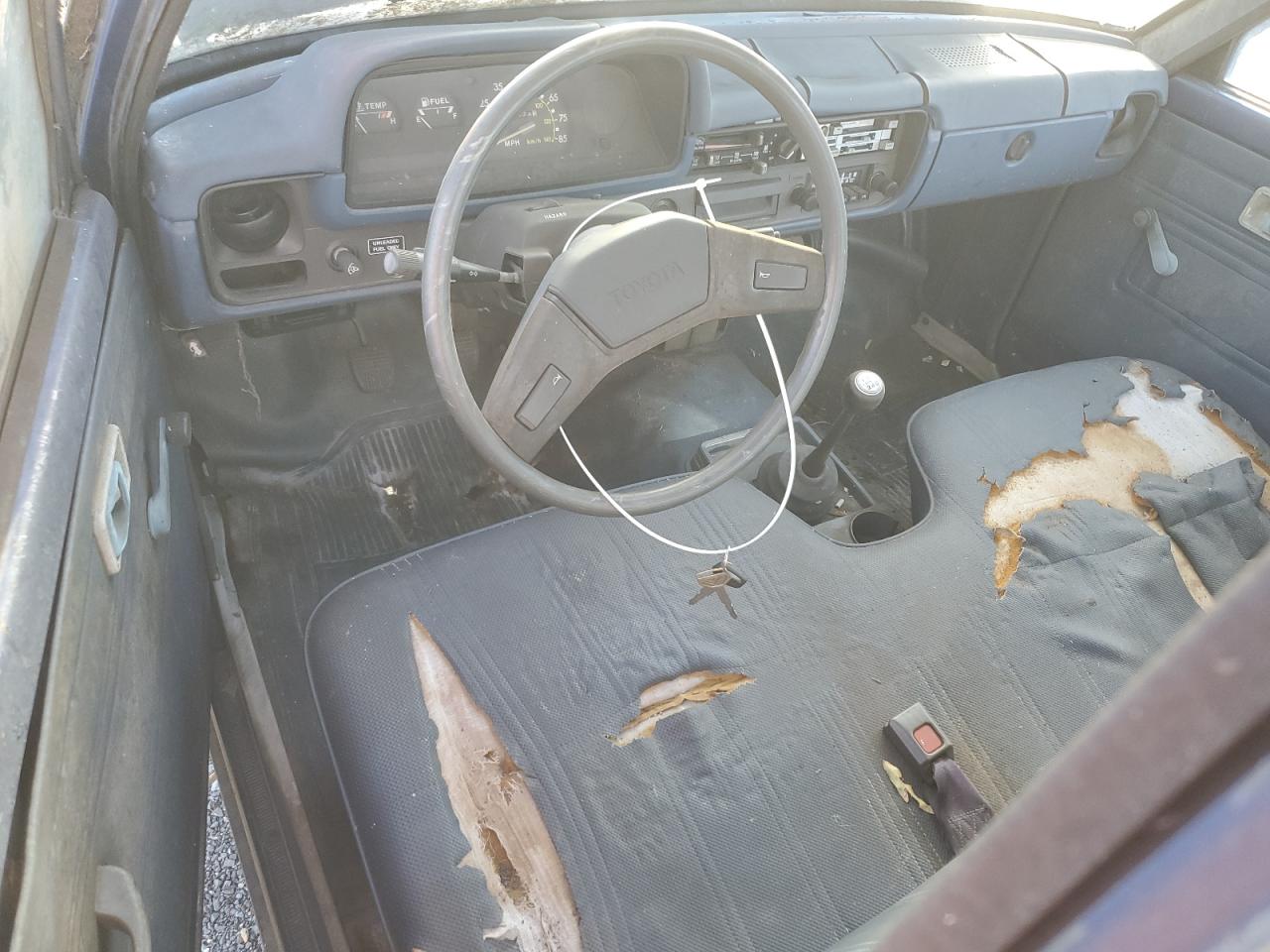 1983 Toyota Pickup 1/2 Ton Rn44 Blue vin: JT4RN44RXD1155356