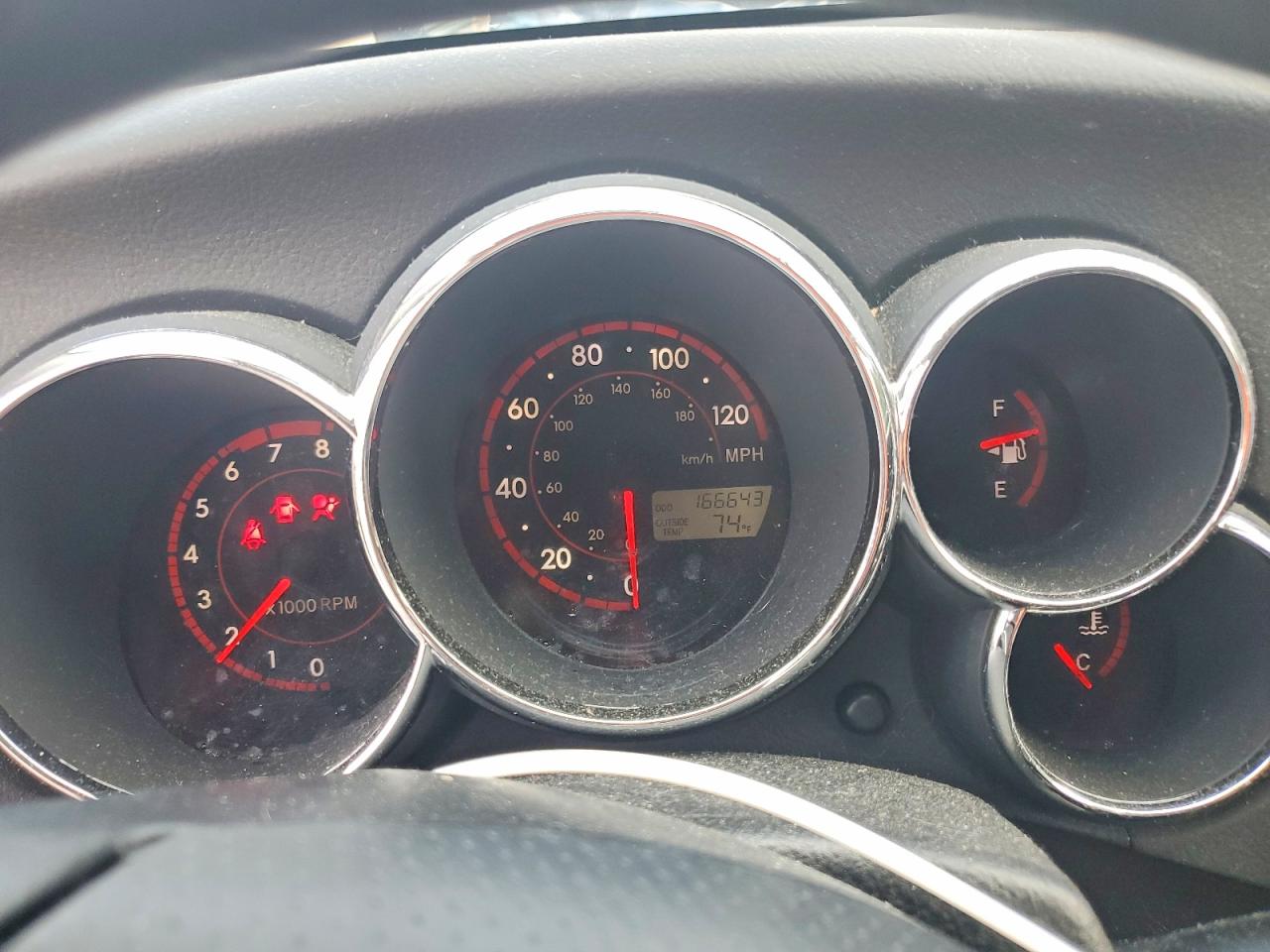 2008 Pontiac Vibe Silver vin: 5Y2SL65838Z404435