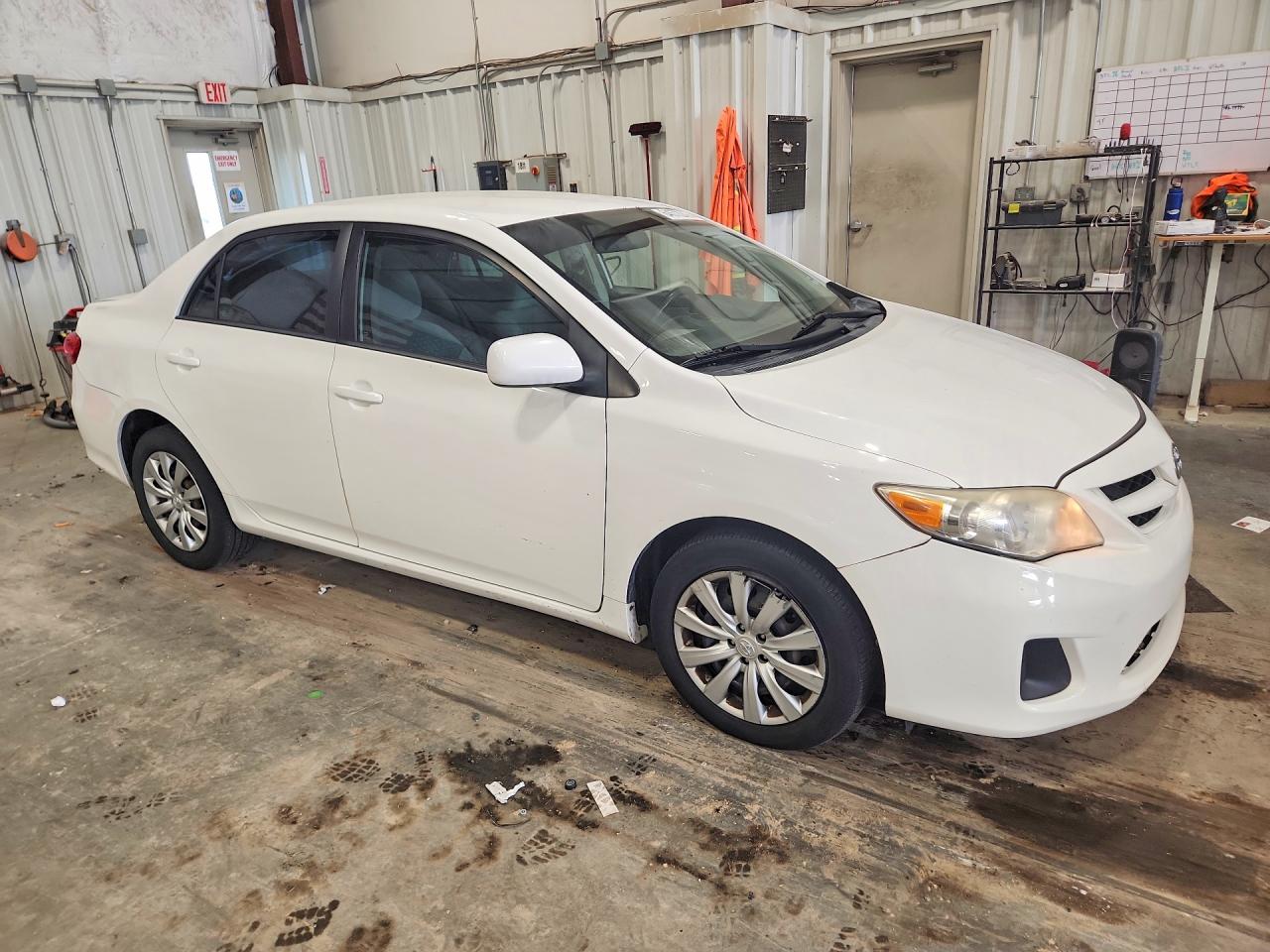 2012 Toyota Corolla Le Белый vin: 5YFBU4EE6CP021342