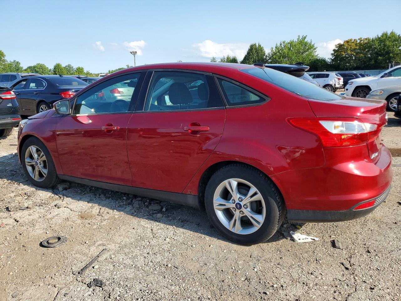 2014 Ford Focus Se Red vin: 1FADP3F21EL136382