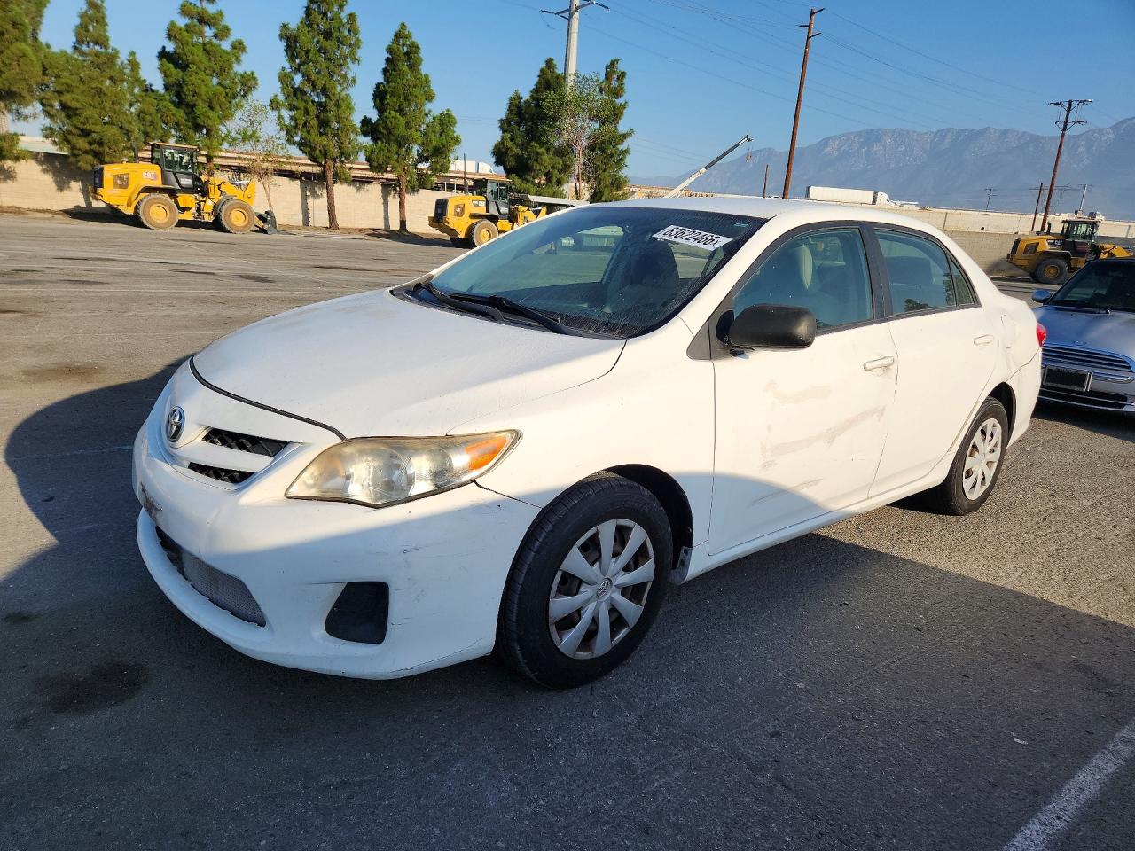 2011 Toyota Corolla Le White vin: JTDBU4EE8B9157234