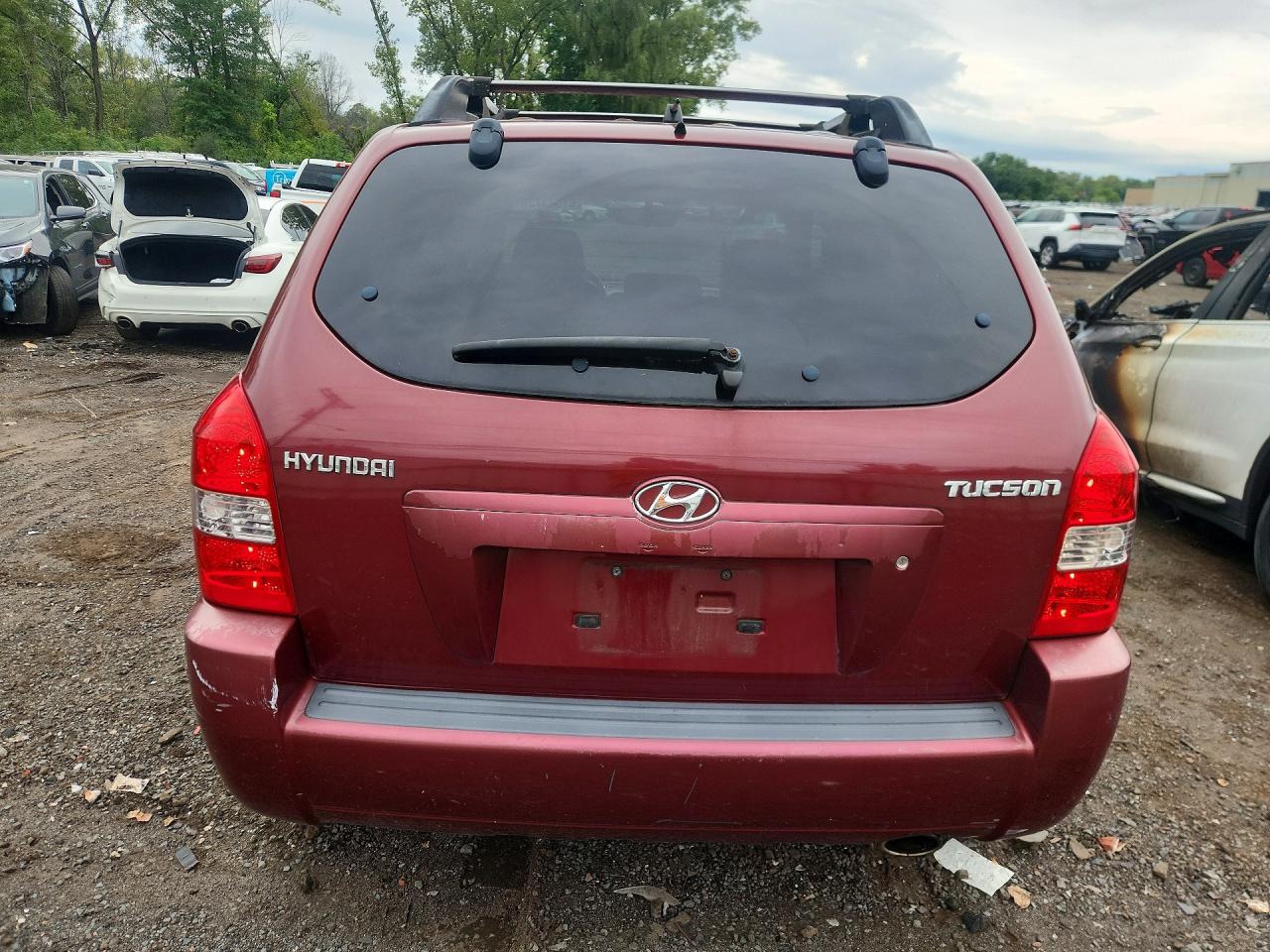 2005 Hyundai Tucson Gl Burgundy vin: KM8JM12B25U145713