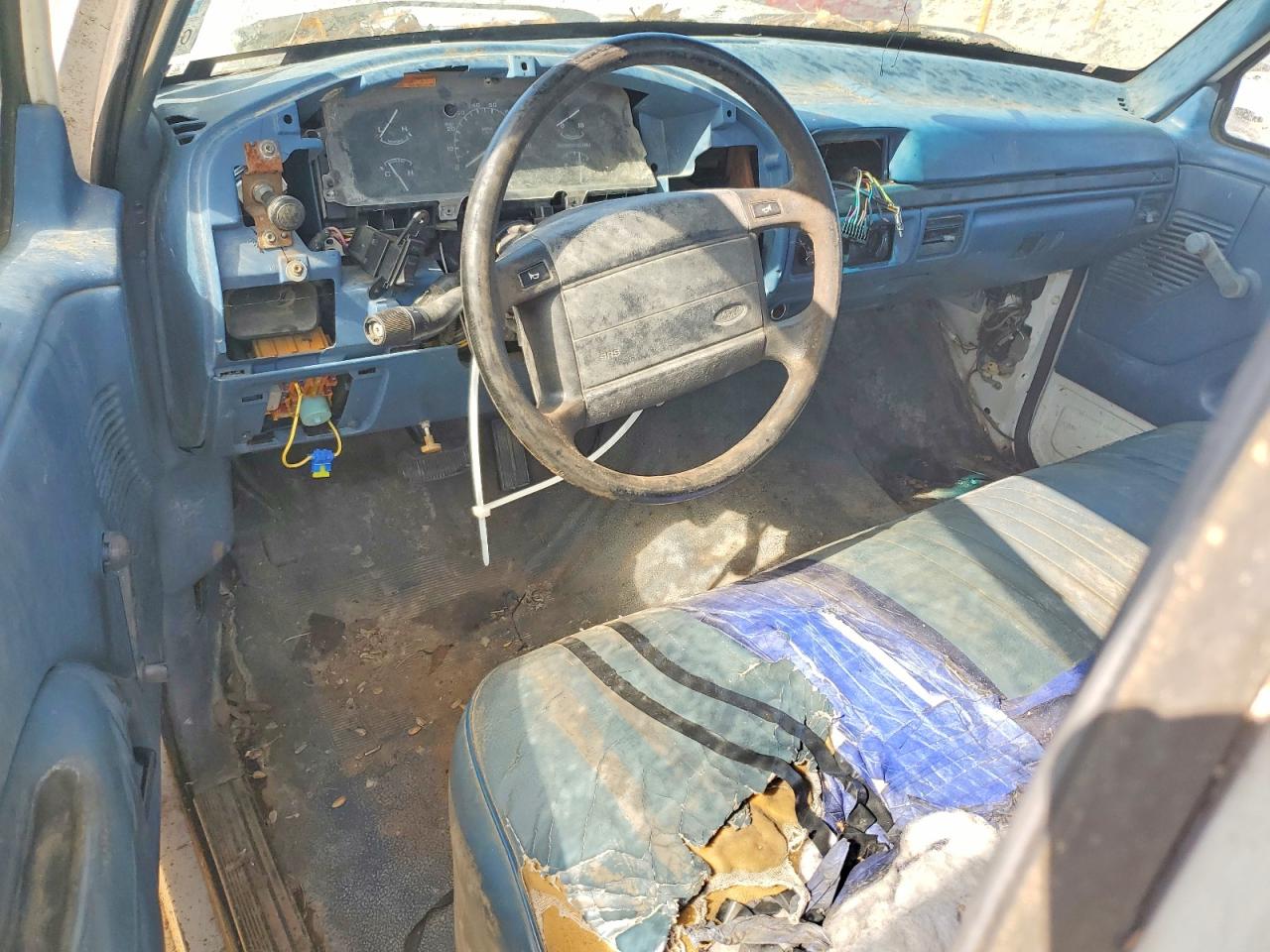 1994 Ford F150 Blue vin: 2FTDF15Y2RCA16890