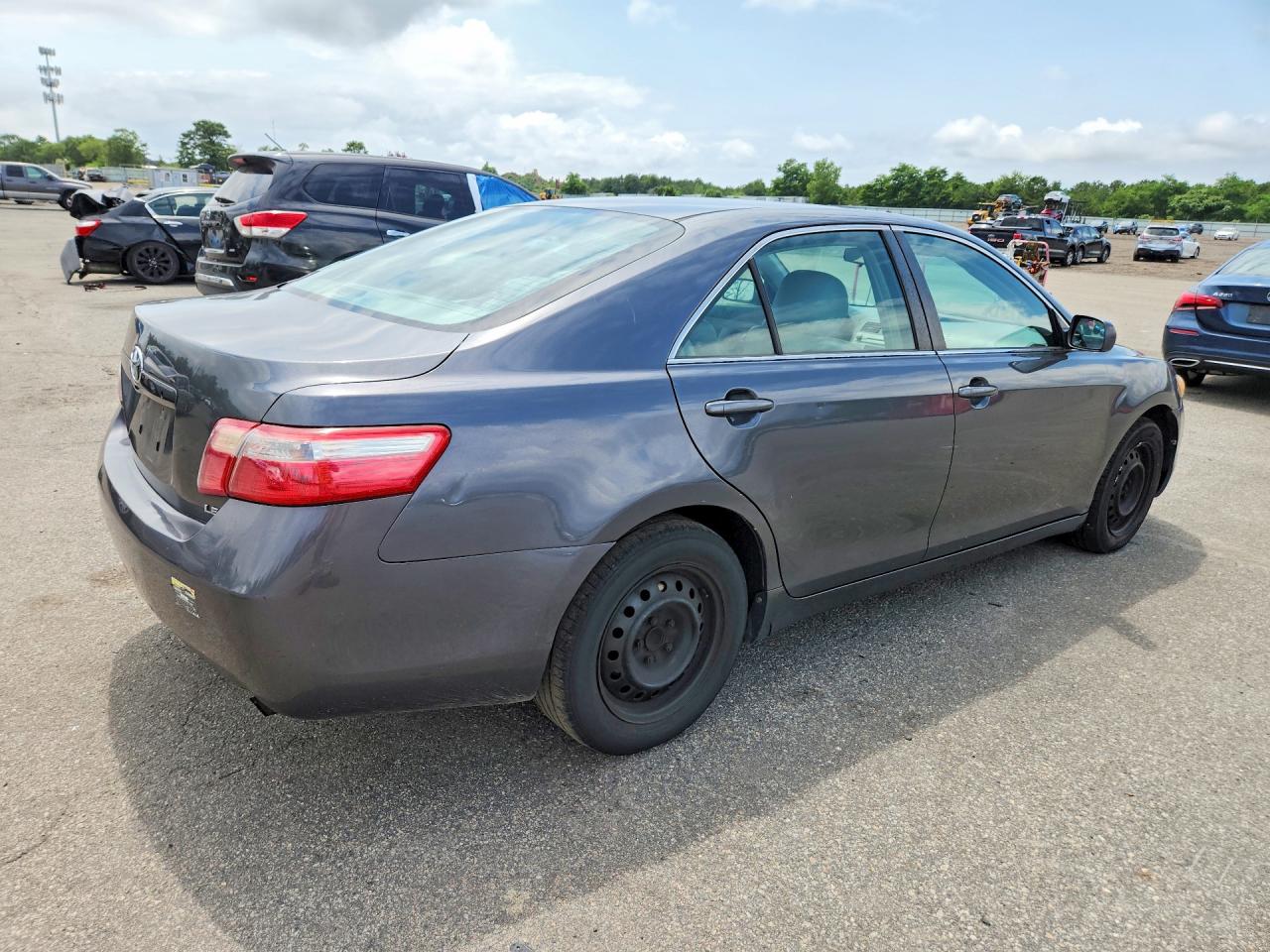 2009 Toyota Camry Le Gray vin: 4T1BE46K79U383138