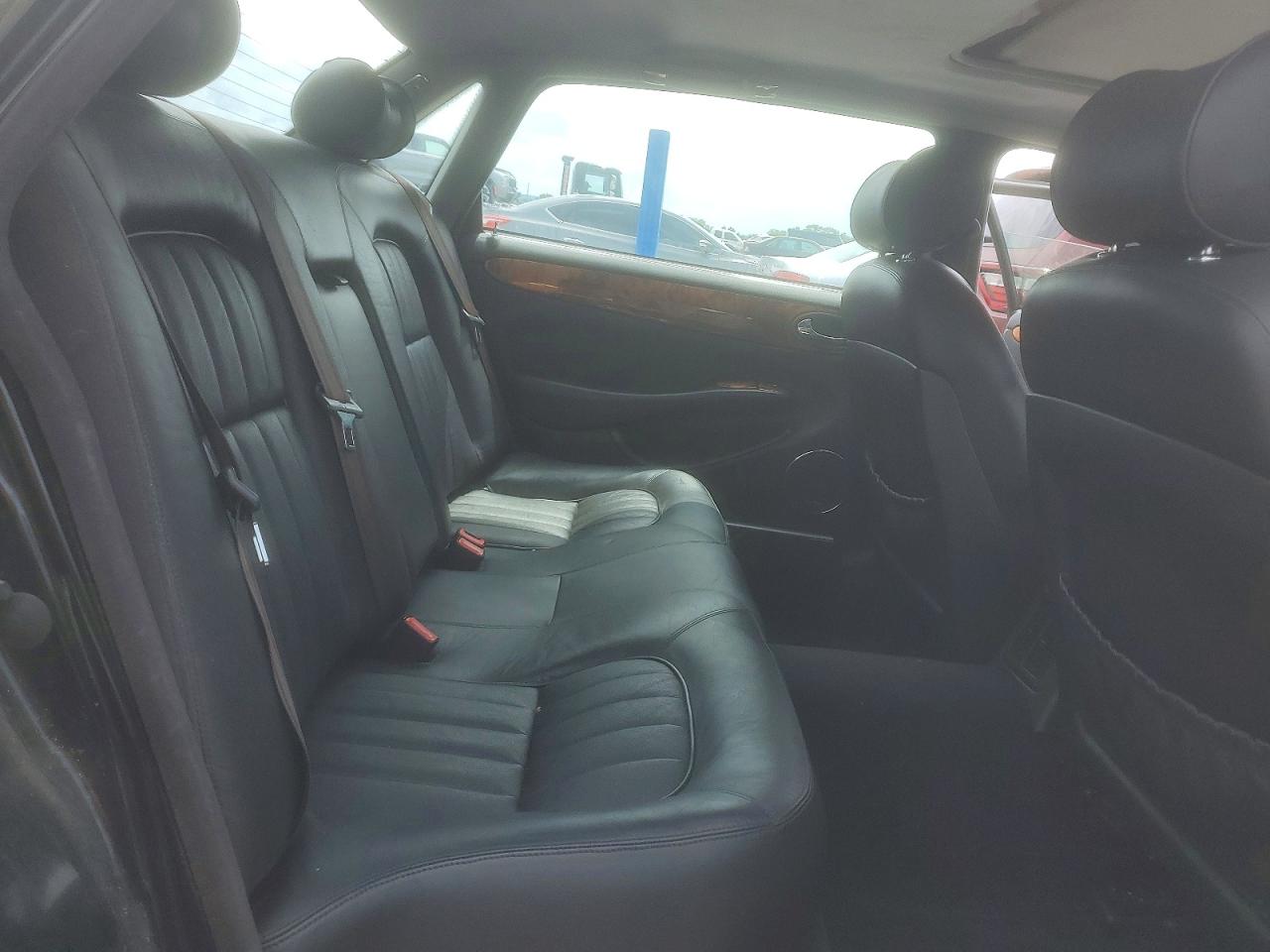 1999 Jaguar Xj8 L Black vin: SAJHX6042XC854339