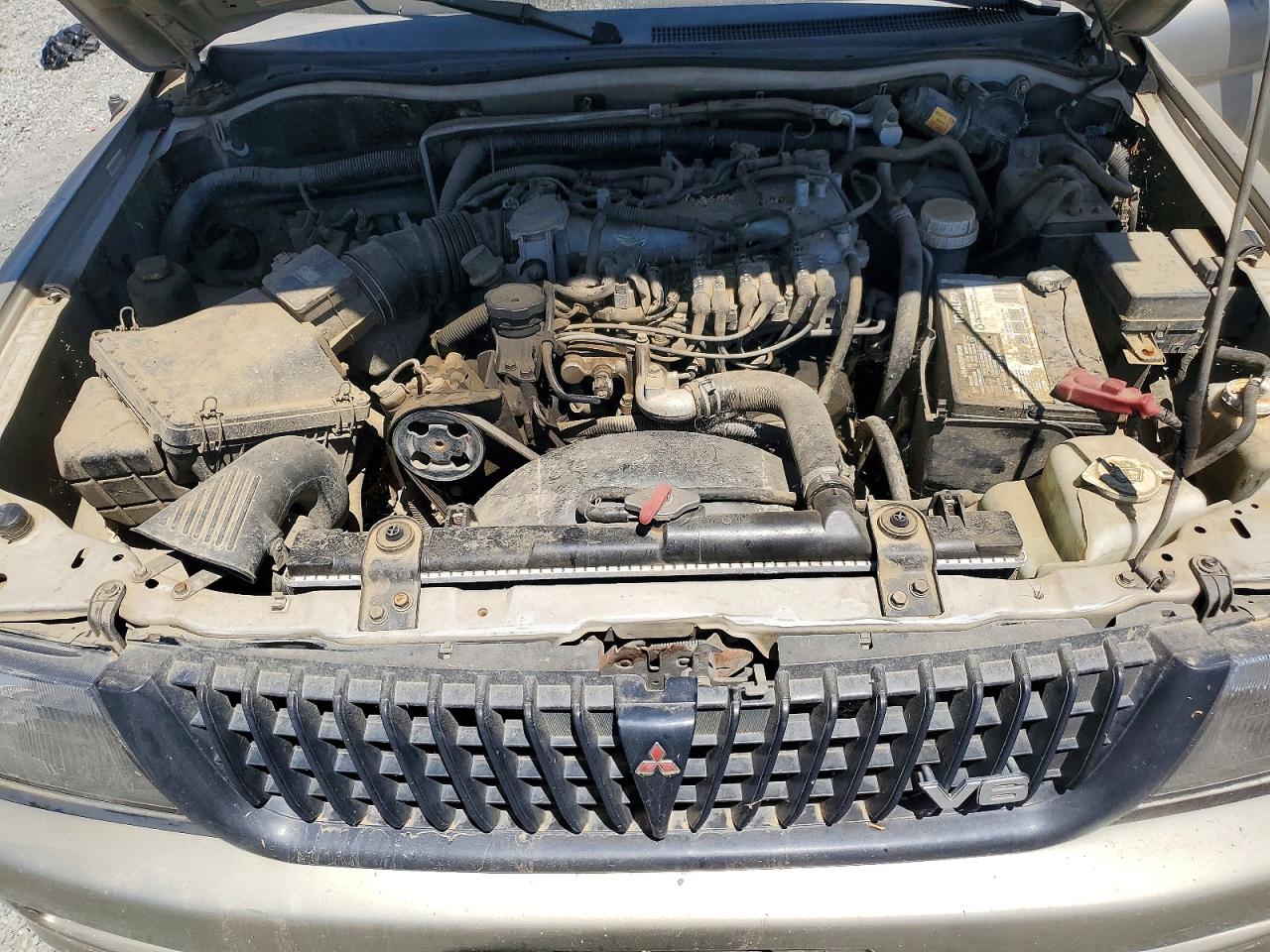 1999 Mitsubishi Montero Sport Ls Tan vin: JA4LS31H3XP043207