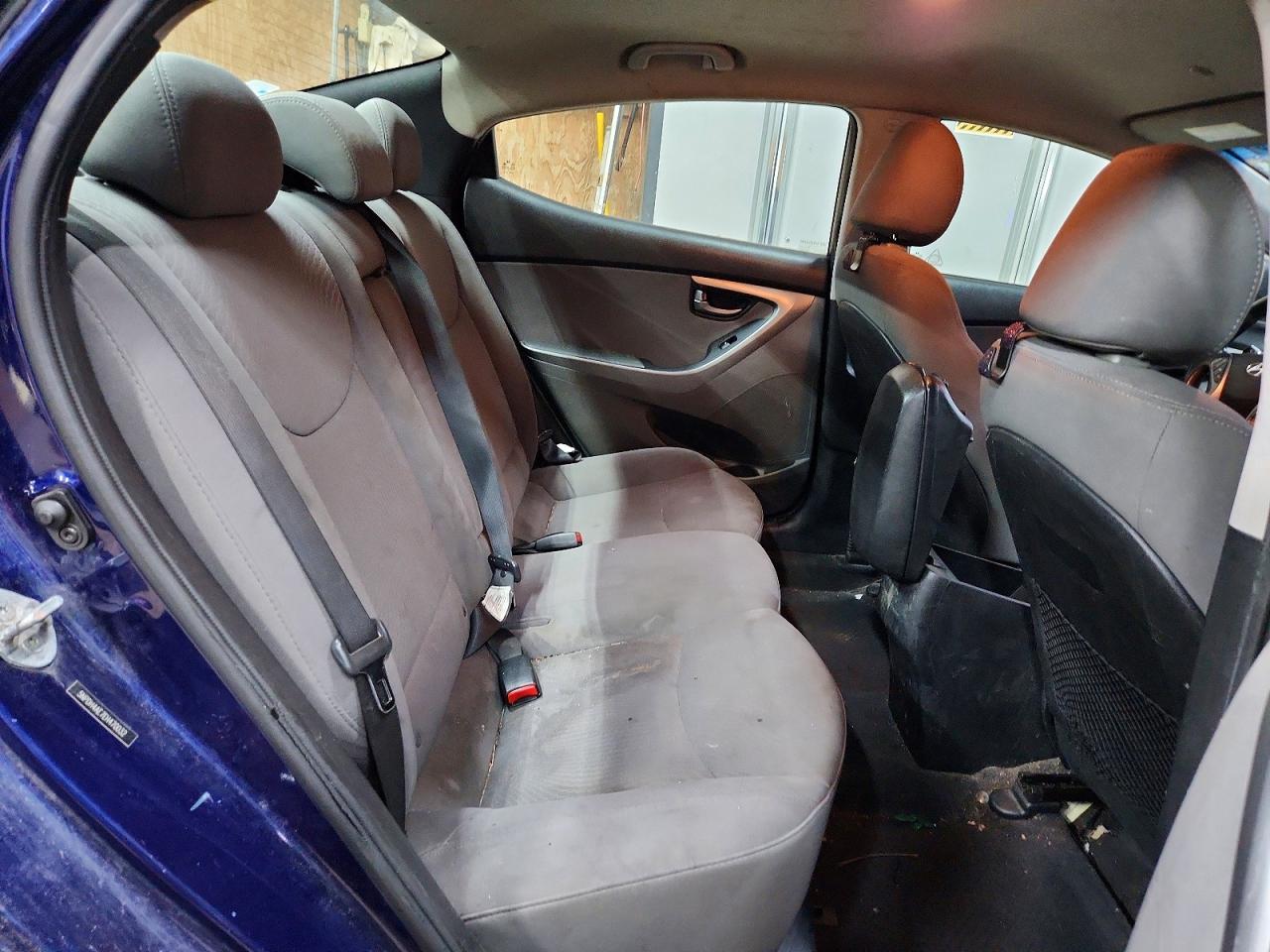 2014 Hyundai Elantra Se Blue vin: 5NPDH4AE7EH470032