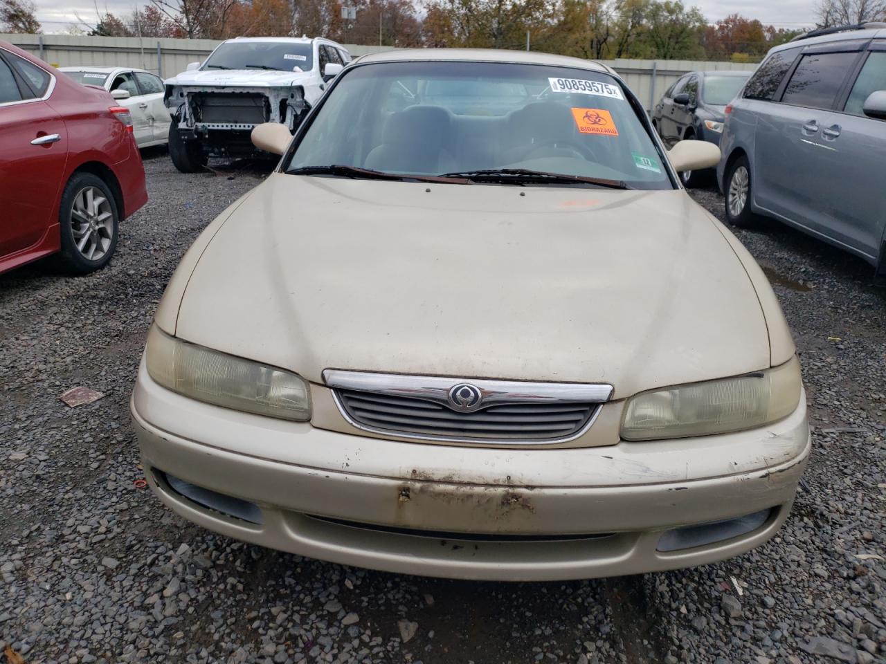 1996 Mazda 626 Es Gold vin: 1YVGE22D0T5580265