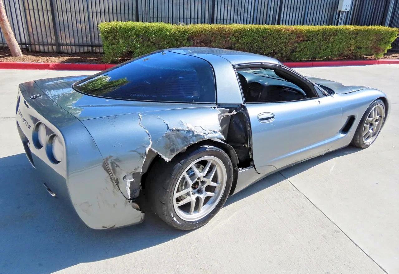 2004 Chevrolet Corvette Gray vin: 1G1YY22G845113763