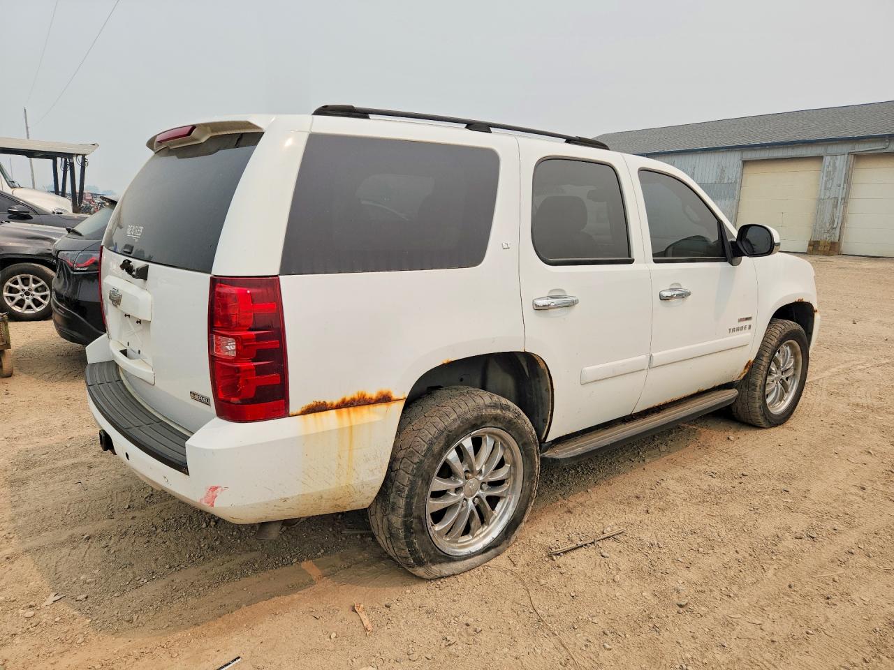 2007 Chevrolet Tahoe K1500 White vin: 1GNFK13037J197117