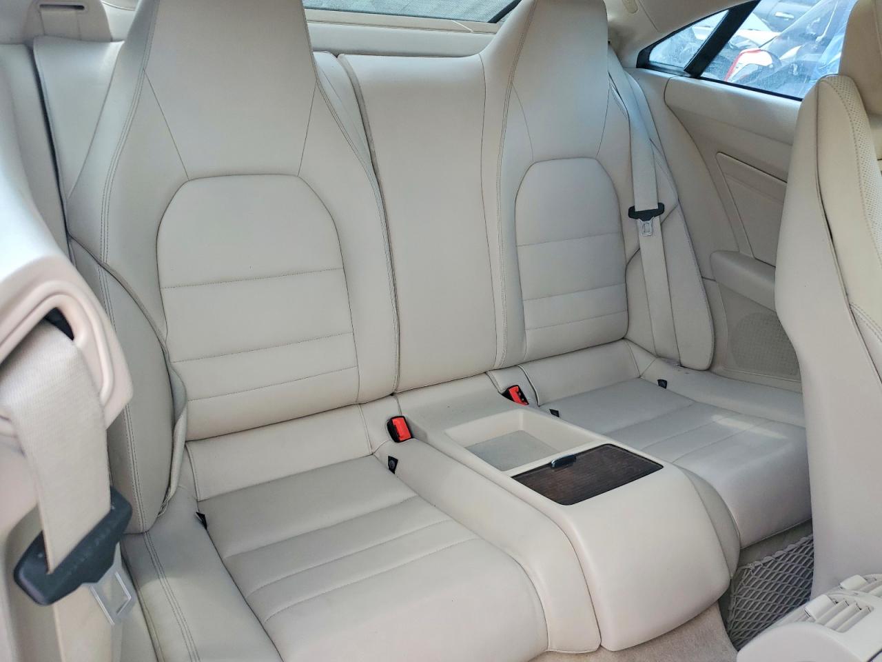 2014 Mercedes-benz E 350 White vin: WDDKJ5KB1EF230352