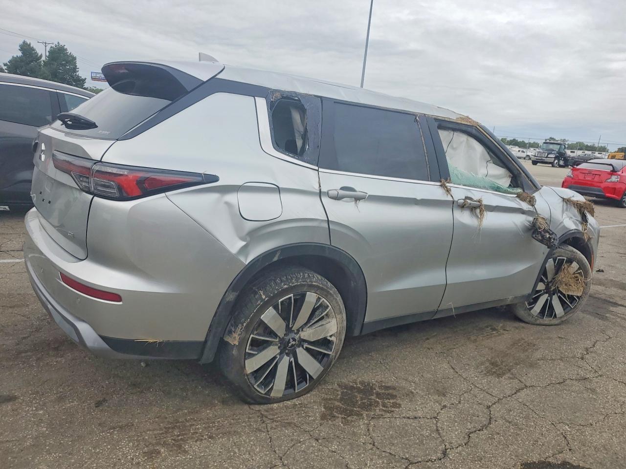 2025 Mitsubishi Outlander Se Серебряный vin: JA4J4VA87SZ028302