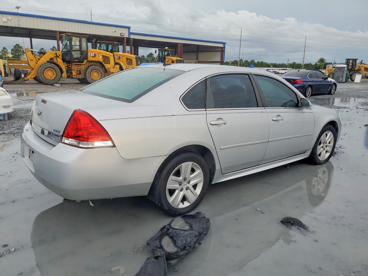 2011 Chevrolet Impala Ls Silver vin: 2G1WA5EK9B1165091