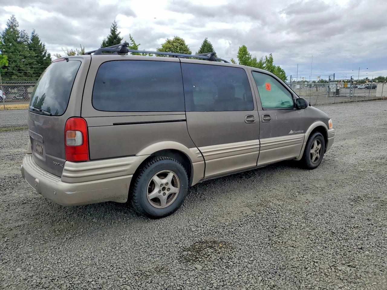 2004 Pont Montana 4d Wagon Brown vin: 1GMDX03E34D220487