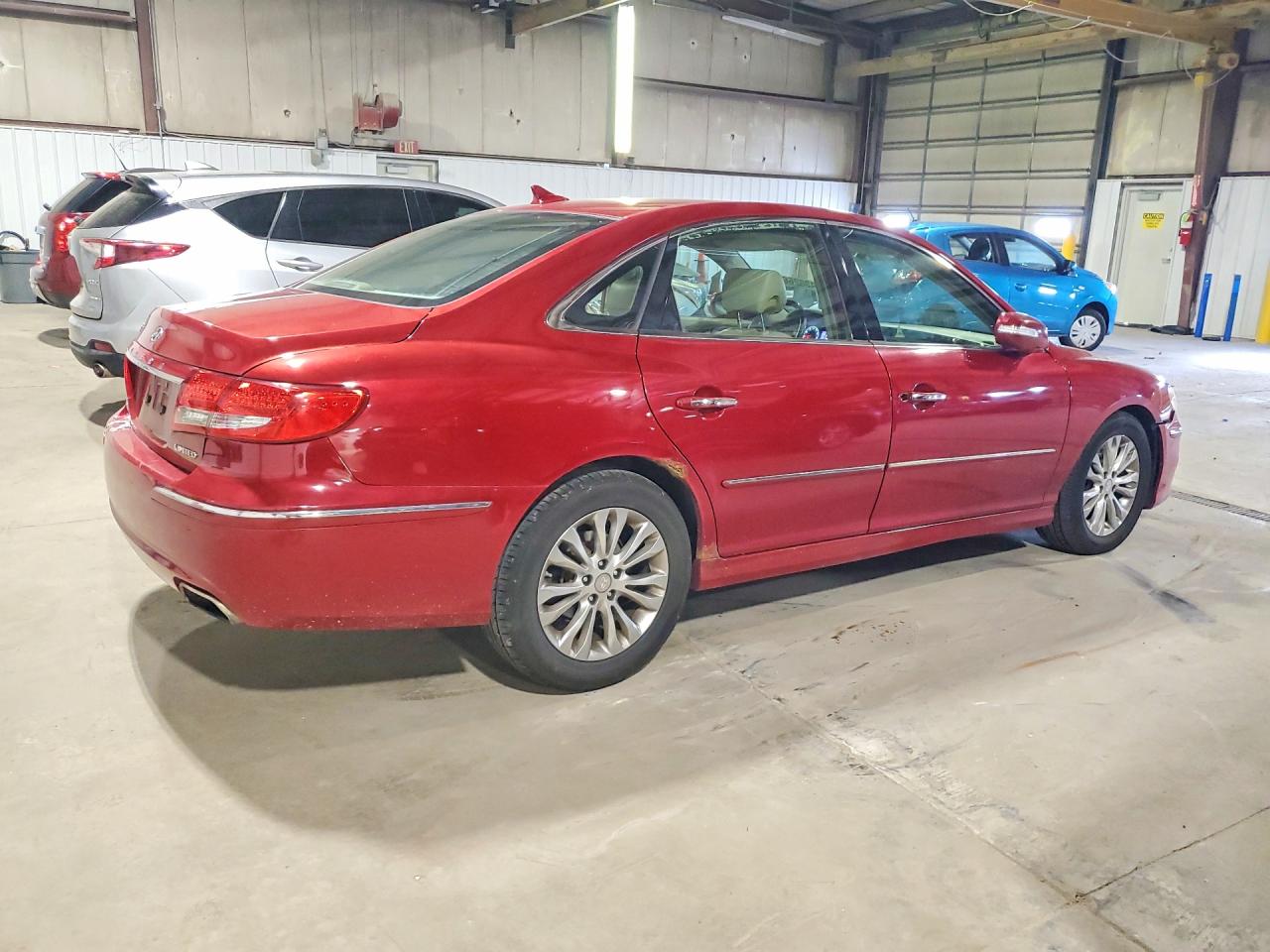 2011 Hyundai Azera Limited Красный vin: KMHFC4DF7BA538615