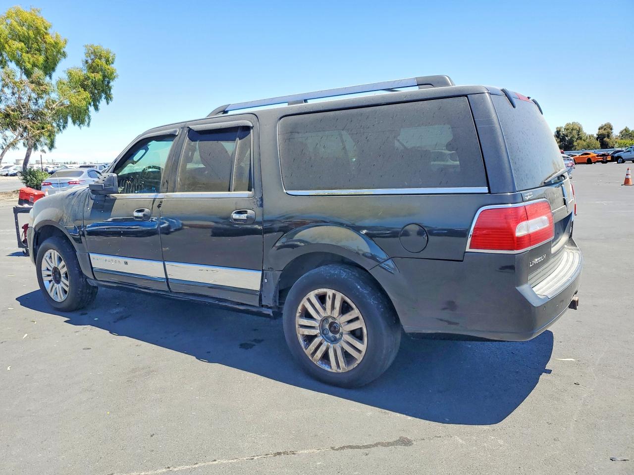 2011 Lincoln Navigator L Черный vin: 5LMJJ3J57BEJ00432