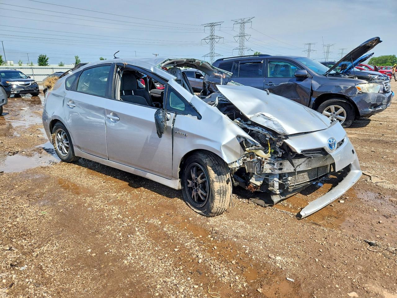 2011 Toyota Prius Two Серебряный vin: JTDKN3DU8B0294257