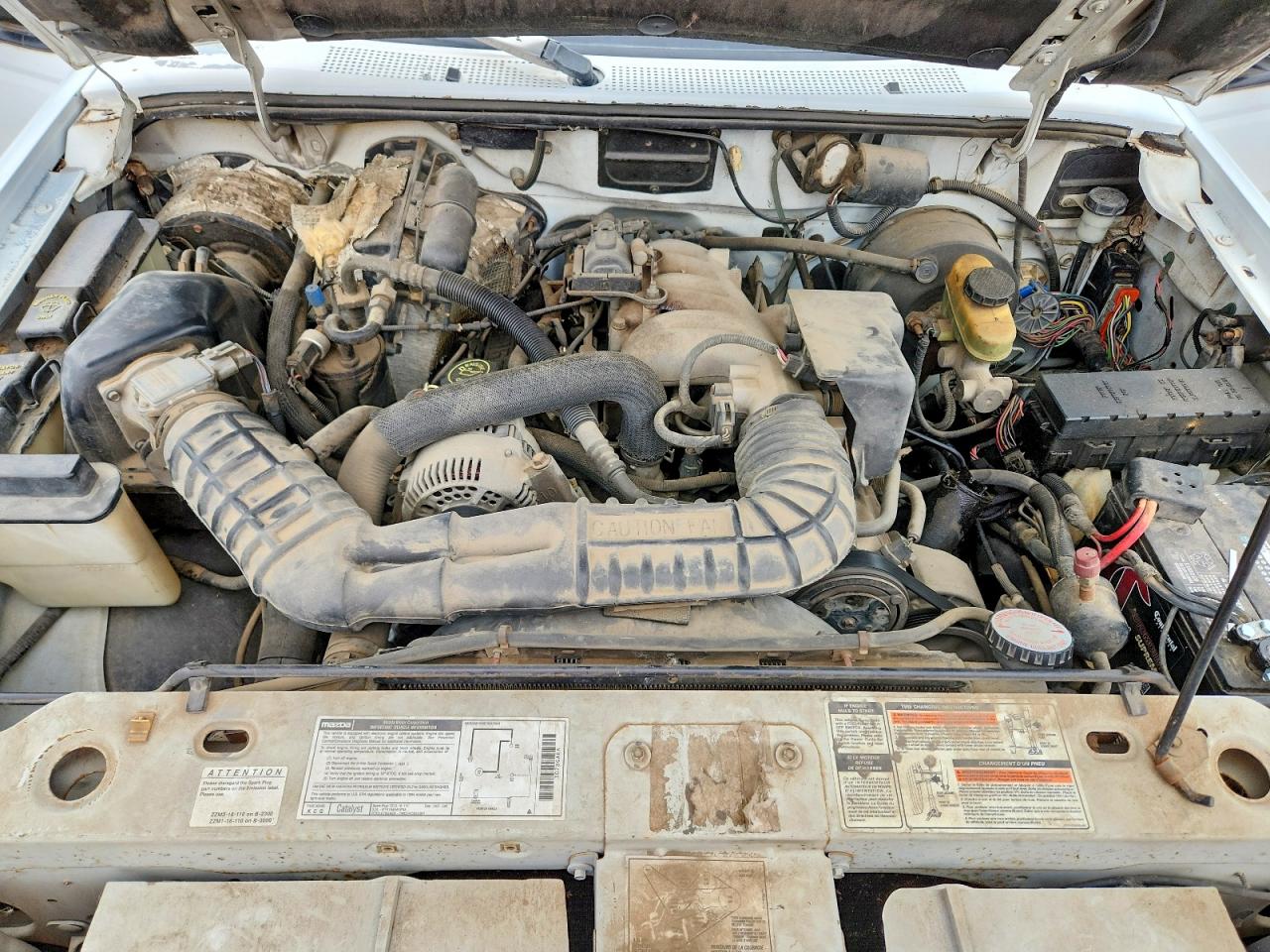 1994 Mazda B3000 Cab Plus White vin: 4F4CR16U3RTM02908