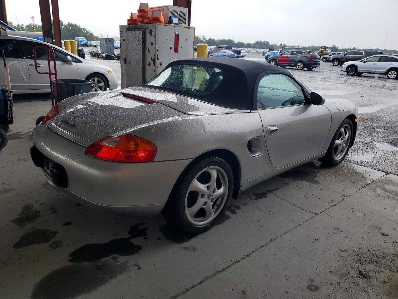 1999 Porsche Boxster Silver vin: WP0CA298XXU629833