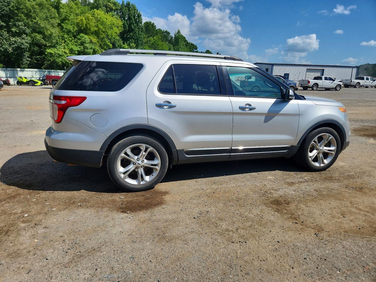 2013 Ford Explorer Серебряный vin: 1FM5K7F82DGC28273