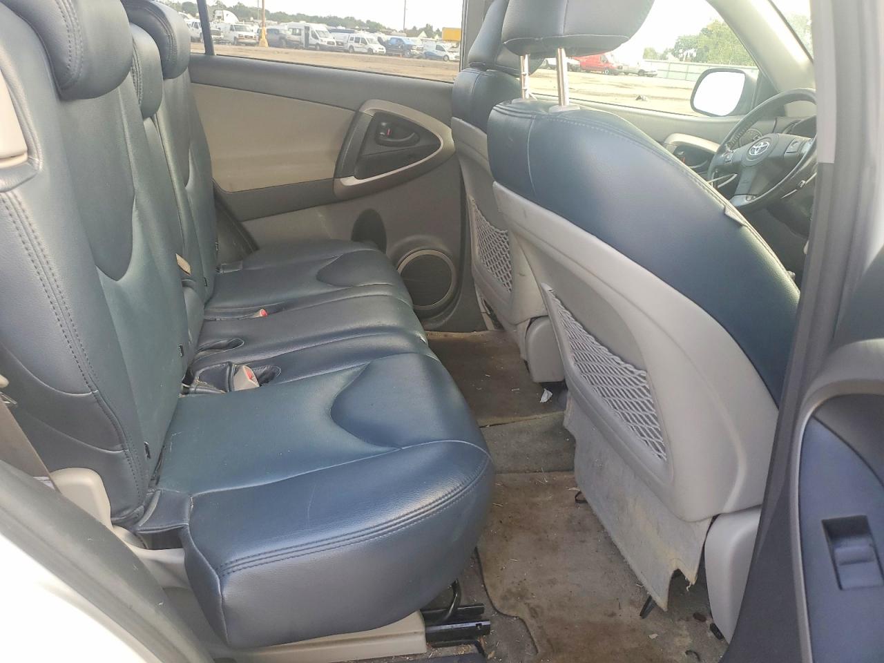 2008 Toyota Rav4 Limited Белый vin: JTMBD31V385201737