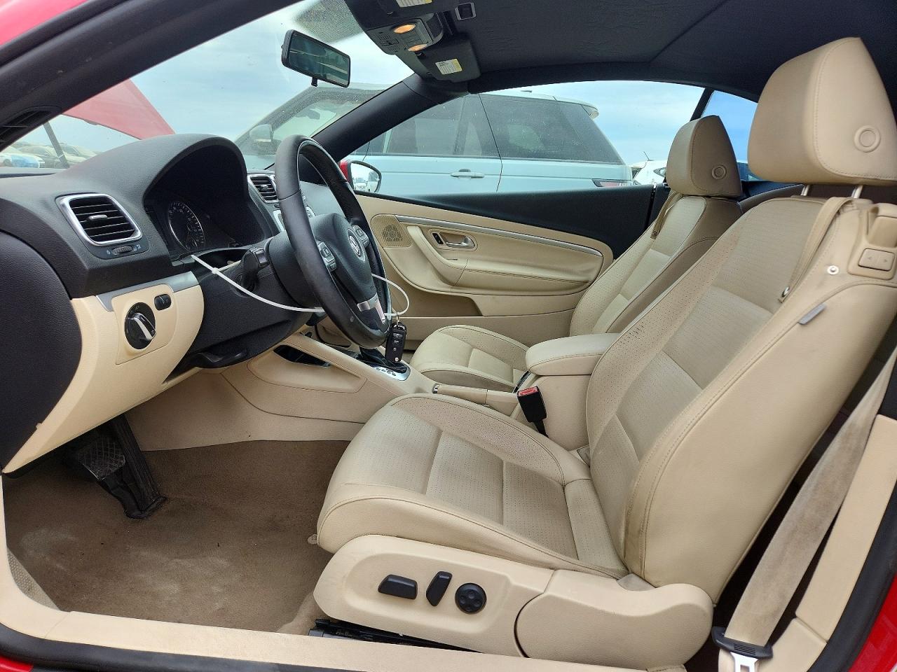 2012 Volkswagen Eos Komfort Red vin: WVWBW7AH0CV016470