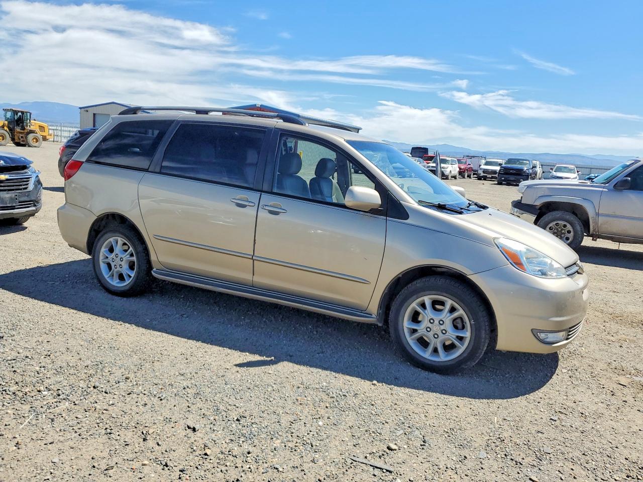 2004 Toyota Sienna Xle 7 Passenger Gold vin: 5TDBA22C14S005381