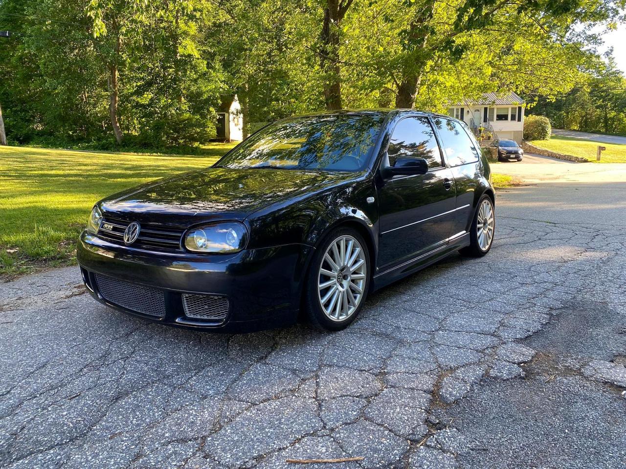 2004 Volkswagen R32 Black vin: WVWKG61J34D133137